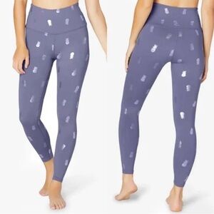 Beyond Yoga purple pineapple print leggings, size small, EUC